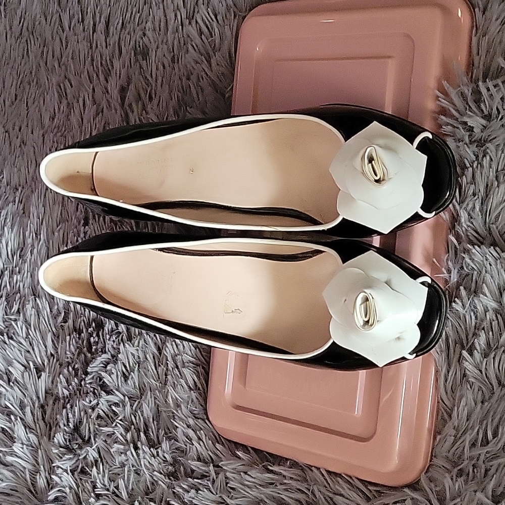 Shoe, Black LeatherTaryn Rose
